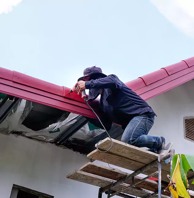 Expert Gutter and Roof Repair: Keeping Oak Park Properties Dry and Protected