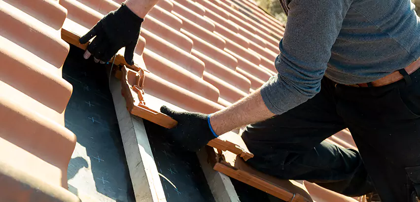 Professional Tile Roof Restoration Services in Oak Park, IL