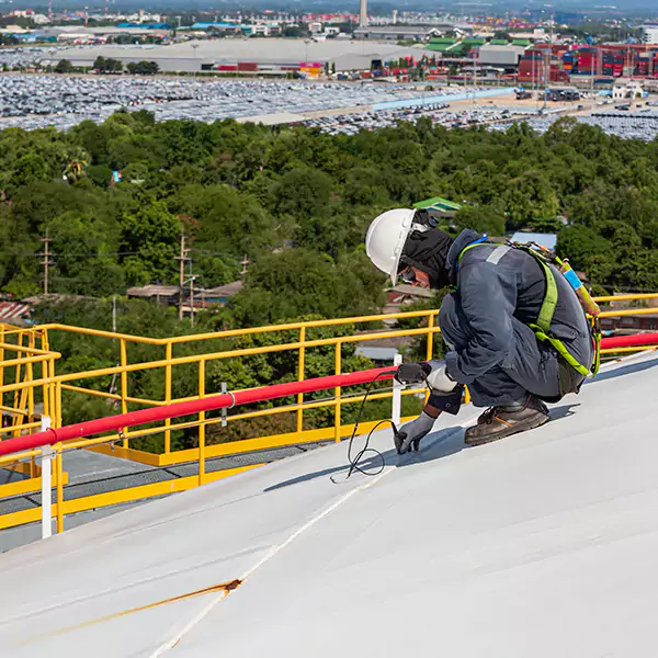 Why Oak Park Roofing Pros Is Oak Park's Trusted TPO Roofing Team?